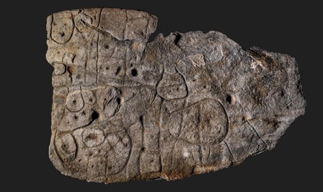 Позабытая каменная плита оказалась древнейшей картой в Европе 