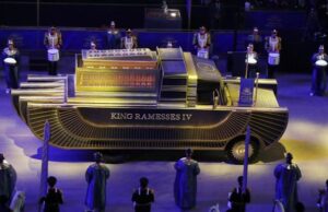 В Каире прошел Золотой парад с участием настоящих фараонов