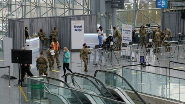 В США за сутки выявили более 46 тысяч случаев COVID-19