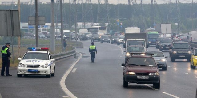 За что могут лишить прав на трассе. Памятка для водителей в дачный сезон