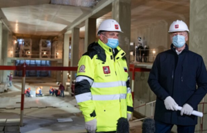 На станции «Сокольники» БКЛ начали монтаж декоративных панелей