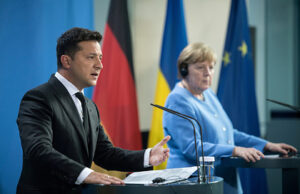 Зеленский наградит Меркель орденом