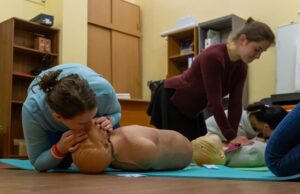 Доврачебная медицинская помощь: спасаем пострадавшего до приезда врача