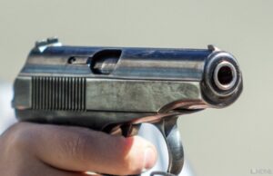 В США неизвестные открыли стрельбу по людям, есть погибшие