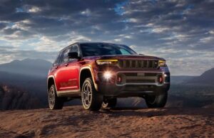 Jeep представил новый Grand Cherokee. Внедорожник привезут в Россию