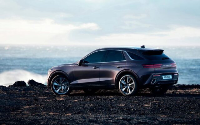 Kia Rio, Skoda Kodiaq и кроссовер Genesis: главные новинки октября