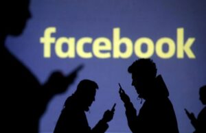 Опрос: Facebook делает общество хуже
