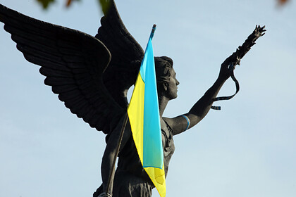 Подполковник СБУ обвинил власти Украины в продаже страны «по запчастям»