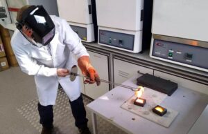 Биоактивное стекло второго поколения уничтожает микробы в 100 раз эффективнее первого