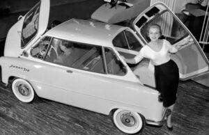 6 очень дешевых автомобилей: самые необычные варианты