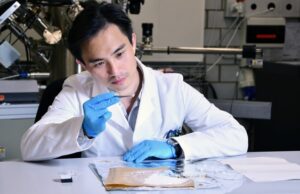 «Умный» бинт введет лекарство в рану при обострении инфекции