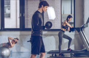 Подъем гантелей всего шесть раз в день увеличивает силу мышц на 10 процентов