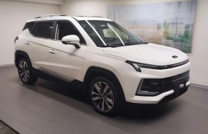 Незаправляемый: каким оказался электромобиль «Москвич 3е»