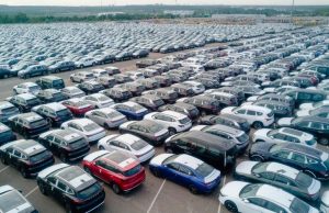 «Рынок живой»: что будет с продажами автомобилей в России в 2023 году