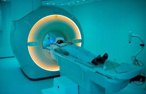 Магнитно-резонансная томография (МРТ): принцип работы, применение и безопасность