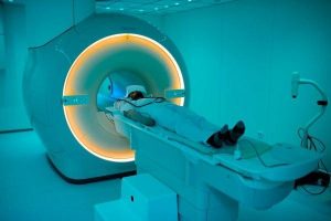 Магнитно-резонансная томография (МРТ): принцип работы, применение и безопасность