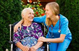 Когда и почему стоит обратиться к услугам пансионата для пожилых?