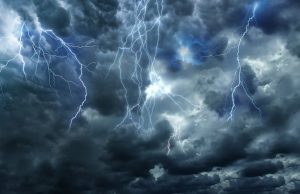 Извержение вулкана Хунга породило самую сильную грозу на нашей планете