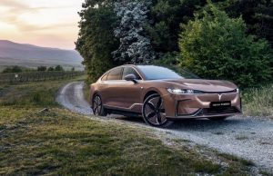 Мечтательная страсть. Тест-драйв очень быстрого электроседана Voyah