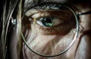 Болезнь Альцгеймера может настичь уже в 30 лет — вот ее первые симптомы