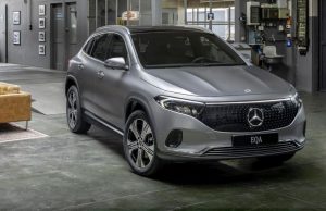 Mercedes-Benz обновил внешность кроссоверов EQA и EQB