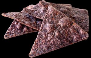 Подросток из США скончался после того, как попробовал самые острые чипсы в мире