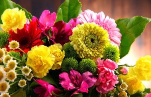 Доставка цветов для любимой девушки: как выбрать красивый букет?