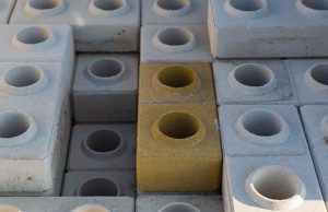 Учеными из САФУ созданы кирпичи, в основе которых лежат алмазные отходы