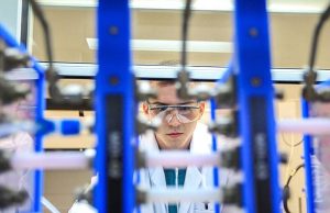 В Саранске создали самоклеящийся материал, поглощающий электромагнитные волны