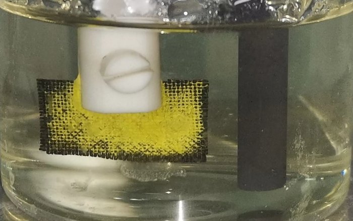 Электрифицированная ткань позволила извлечь уран из морской воды 