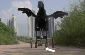 Дино-робот помог раскрыть тайну первых крыльев и перьев у динозавров