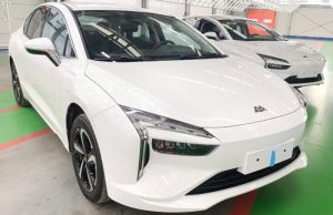 «Автотор» представил первый автомобиль нового бренда «Амберавто»