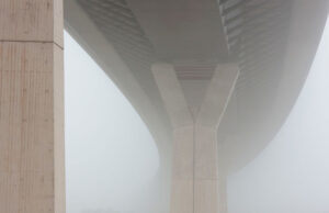 В Дмитрове реконструируют мост через канал имени Москвы