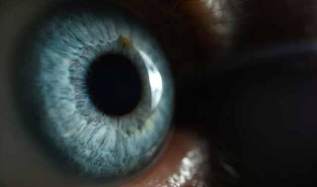Американские ученые нашли безопасный способ коррекции зрения без использования лазера