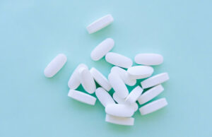 Модифицированная кишечная палочка перерабатывает пластик в парацетамол