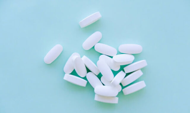 Модифицированная кишечная палочка перерабатывает пластик в парацетамол