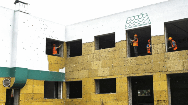 Строители из Подмосковья восстановили 1461 дом в новых регионах России с января