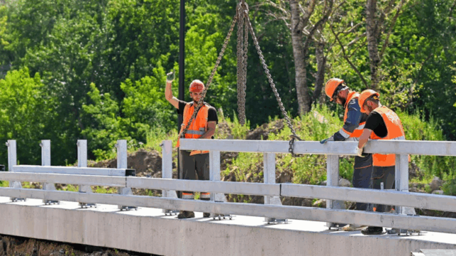 Собянин рассказал о начале строительства путепровода через МЦД-2 в САО
