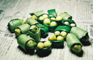 Азиатской традиции жевания психоактивного ореха бетеля как минимум 4000 лет