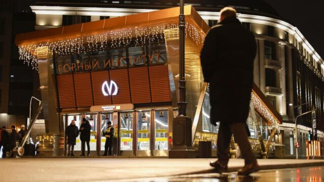 В Петербурге по участку коричневой ветки метро прошёл первый тестовый поезд