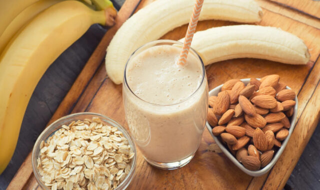Ученые назвали банан самым коварным компонентом смузи
