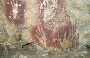 Археологи обнаружили в Индонезии самый древний рисунок в мире