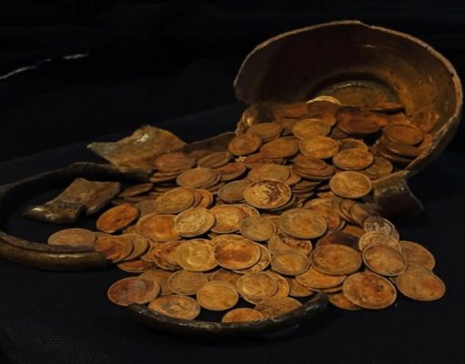 В Торжке нашли клад из 409 золотых монет позднейшей Российской империи